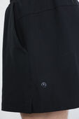 תמונת תקריב דוגמן של Pool Short 7