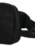 תמונת תקריב של Everywhere Belt Bag