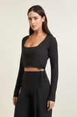 תמונת דוגמן קידמית של Nulu Long-Sleeve Cropped Wrap