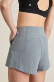 תמונת תקריב דוגמן של Ribbed Softstreme High-Rise Short 2