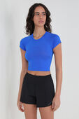 תמונת דוגמן קידמית של Swiftly Tech Cropped Short-Sleeve Shirt 2.0