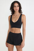 תמונת דוגמן קידמית של Align V Neck Bra A/B Cup