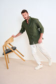 תמונת אווירה של מכנסיים ארוכים