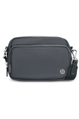 Everywhere Crossbody Bag 2L Metal Hardware תמונה קידמית של Everywhere Crossbody Bag 2L Metal Hardware