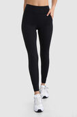 תמונת דוגמן קידמית של Align™ High-Rise Jogger