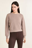 Perfectly Oversized Cropped Crew Softsreme תמונת דוגמן קידמית של Perfectly Oversized Cropped Crew Softsreme