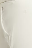 תמונת תקריב דוגמן של Softstreme™ High-Rise Straight Pant Regular