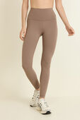 Wunder Train High-Rise Tight 28'' Rib תמונת דוגמן קידמית של Wunder Train High-Rise Tight 28'' Rib