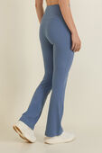 תמונת דוגמן אחורית של Groove High-Rise Nulu™ Flared Pant *Regular