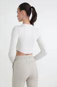 תמונת דוגמן אחורית של Hold Tight Cropped Long Sleeve