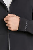תמונת תקריב דוגמן של Cross Chill Jacket