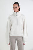 Scuba Oversized Funnel Neck תמונת דוגמן קידמית של Scuba Oversized Funnel Neck