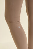 תמונת תקריב דוגמן של Wunder Train High-Rise Tight 28'' Rib
