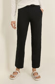 תמונת דוגמן קידמית של Soft Jersey Straight-Leg Mid-Rise Pant *Short