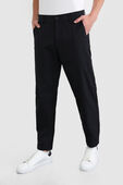 תמונת דוגמן קידמית של Relaxed Tapered Trousers