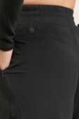 תמונת תקריב דוגמן של Swift Mid-Rise Wide-Leg Pant
