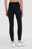 תמונת דוגמן אחורית של Align™ High-Rise Pant 25" *Pockets