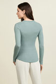 תמונת דוגמן אחורית של Hold Tight Long-Sleeve Shirt