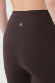 תמונת תקריב דוגמן של Align High-Rise Crop 23" *Pockets