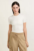 Nulu Short-Sleeve Crew Thong Bodysuit תמונת דוגמן קידמית של Nulu Short-Sleeve Crew Thong Bodysuit
