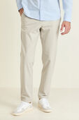 תמונת דוגמן קידמית של ABC Classic Fit Trouser 32" Warpstreme