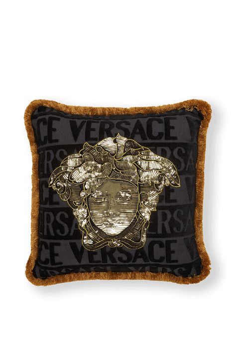 כרית לוגומאנית שחורה עם מדוזת פייטים בזהב VERSACE