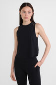 תמונת דוגמן קידמית של Sculpt Crop Tank