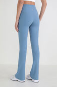 תמונת דוגמן אחורית של Align HR Mini Flare Pant 32