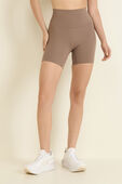 Align™ HR Short 6'' תמונת דוגמן קידמית של Align™ HR Short 6''