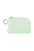 תמונה קידמית של Clippable Card Pouch