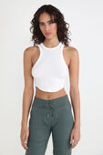 תמונת דוגמן קידמית של Hold Tight Cropped Tank