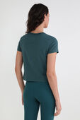 תמונת דוגמן אחורית של Classic-Fit Cotton-Blend Tee