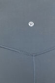 תמונת תקריב דוגמן של Align™ High-Rise Pant with Pockets 25''