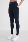 תמונת דוגמן קידמית של Fast and Free High-Rise Tight 28” Pockets