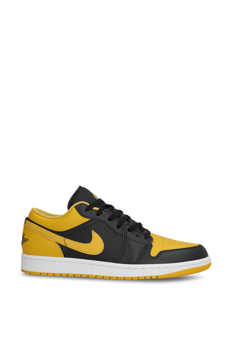 נעלי סניקרס NIKE