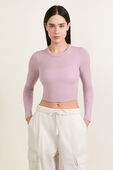 Hold Tight Straight-Hem Cropped Long-Sleeve Shirt תמונת דוגמן קידמית של Hold Tight Straight-Hem Cropped Long-Sleeve Shirt