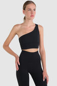 תמונת דוגמן קידמית של Align™ Asymmetrical Bra A/B Cup