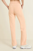 תמונת דוגמן אחורית של Softstreme High-Rise Pant Regular