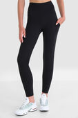 תמונת דוגמן קידמית של Align™ High-Rise Pant 25" *Pockets