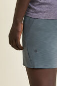 תמונת תקריב דוגמן של Balancer Short 6