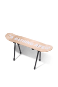 תמונת פנים של ספסל סקייטבורד