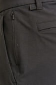 תמונת תקריב דוגמן של ABC Classic-Fit Trouser 32''L VersaTwill
