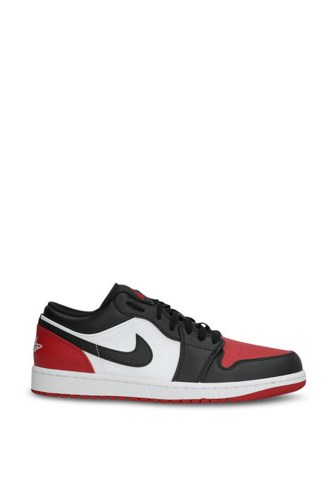 נעלי סניקרס NIKE