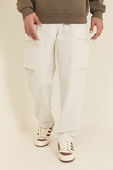 VersaTwill™ Relaxed-Fit Cargo Pant תמונת דוגמן קידמית של VersaTwill™ Relaxed-Fit Cargo Pant