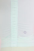 תמונת תקריב דוגמן של License to Train Tight-Fit T-Shirt