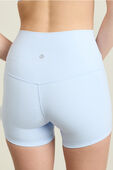 תמונת תקריב דוגמן של Align High-Rise Short 4