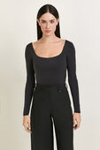 Nulu Square-Neck Long-Sleeve Bodysuit תמונת דוגמן קידמית של Nulu Square-Neck Long-Sleeve Bodysuit