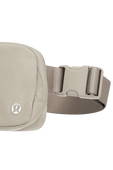 תמונת תקריב של Everywhere Belt Bag