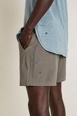 תמונת תקריב דוגמן של Pace Breaker Short 7 LL