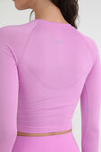 תמונת תקריב דוגמן של Swiftly Tech Cropped Short-Sleeve Shirt 2.0